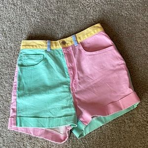 Color block shorts